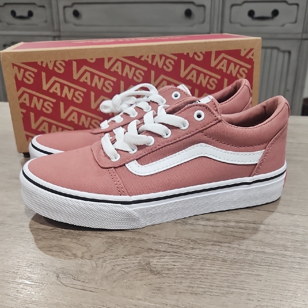 Vans Brand New in Box Ward Canvas Night Rose Sneakers 2